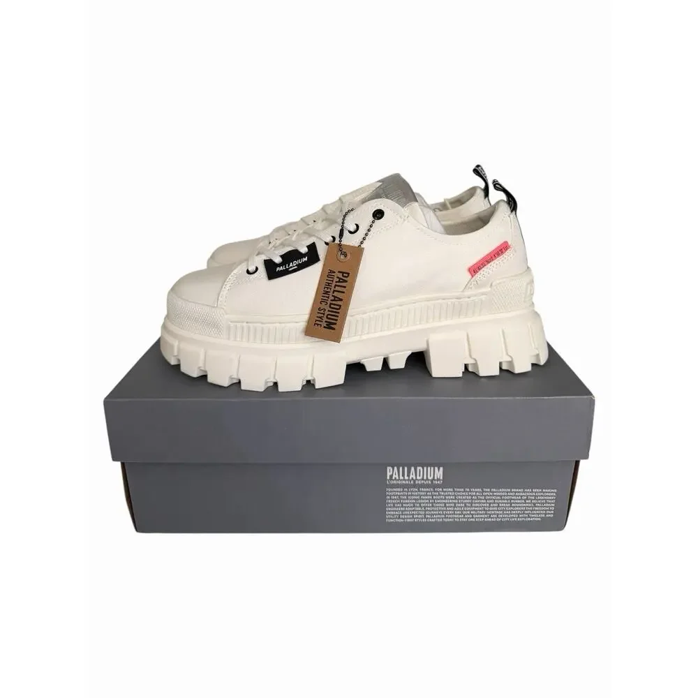 Palladium Revolt LO TX Women's Star White Platform Combat Boot 97243-116-M US 10
